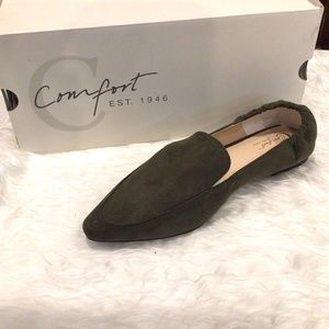 Cato Wide Width Faux Suede Pointy Toe Flats New